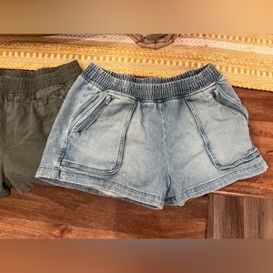 American Eagle boardwalk short